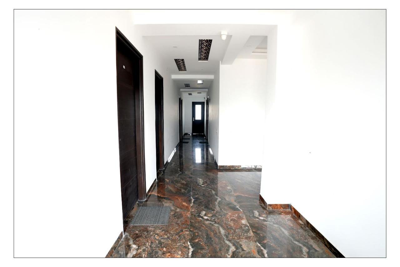 Gupta Residency Near Ajnara Heritage Noida Exterior photo